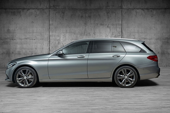 Mercedes-Benz C350 15 of 30