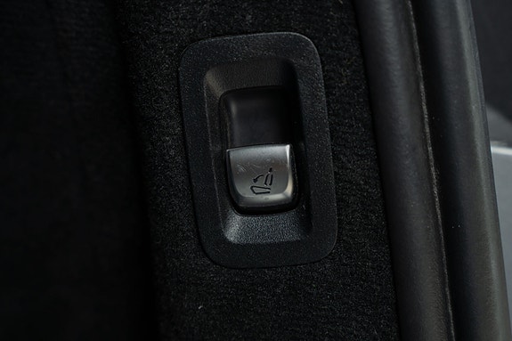 Mercedes-Benz C350 23 of 30