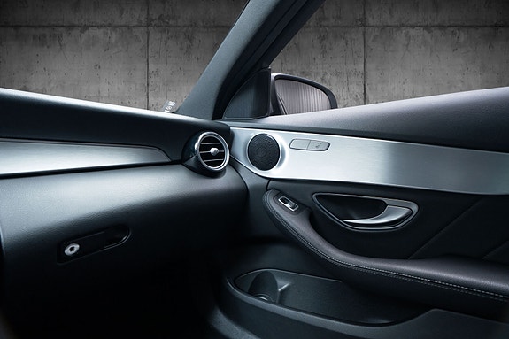 Mercedes-Benz C350 19 of 30