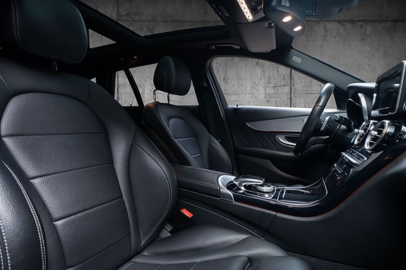 Mercedes-Benz C350 20 of 30