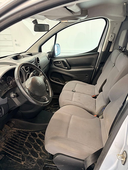 Peugeot Partner 13 of 19
