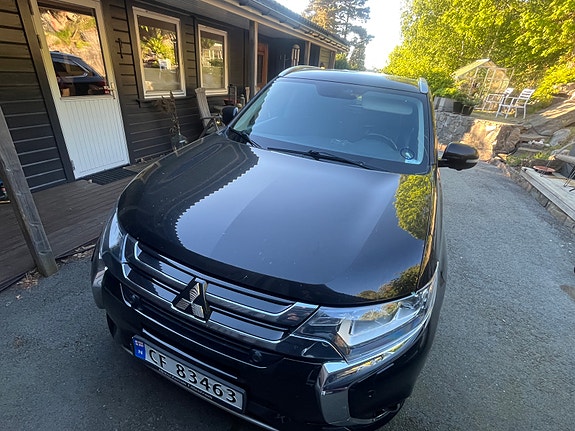 Mitsubishi Outlander 3 of 5