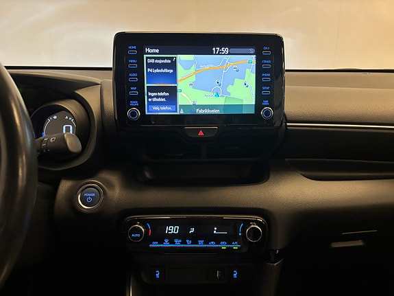 Toyota Yaris 16 of 23