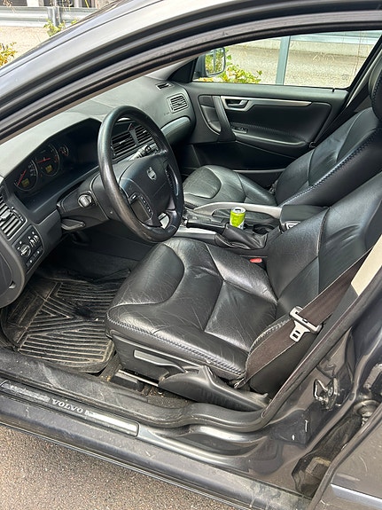 Volvo XC70 8 of 10