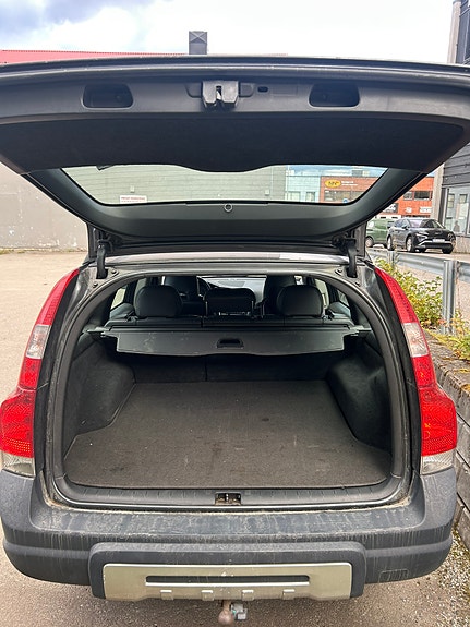 Volvo XC70 4 of 10