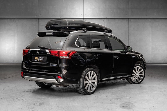 Mitsubishi Outlander 3 of 30