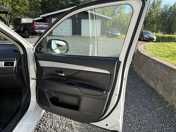 Mitsubishi Outlander 24 of 25