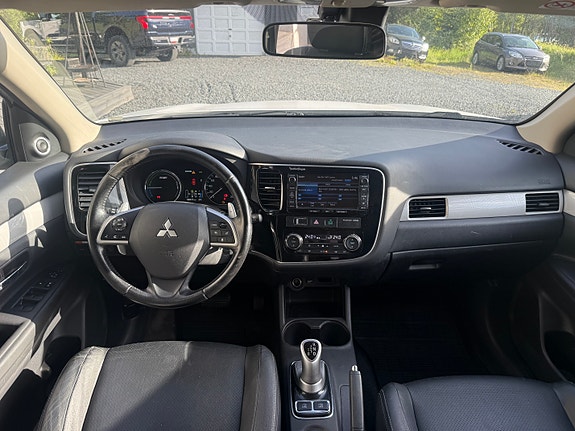 Mitsubishi Outlander 9 of 25