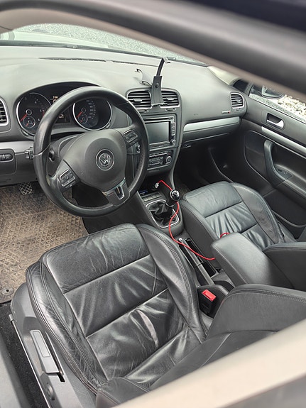 Volkswagen Golf VI 14 of 22