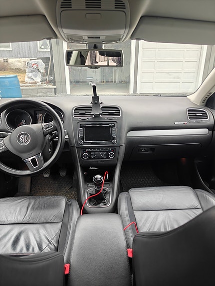 Volkswagen Golf VI 12 of 22