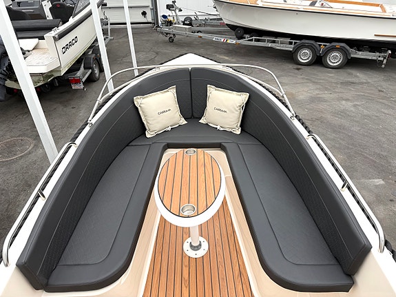 Carisma 570 Sloep m/Yamaha 25 hk og stor solseng. Kun 15 timer. Alt nytt i 2024! 24 of 30