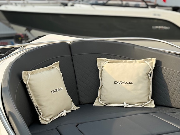 Carisma 570 Sloep m/Yamaha 25 hk og stor solseng. Kun 15 timer. Alt nytt i 2024! 20 of 30