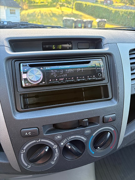 Toyota HiLux 13 of 14
