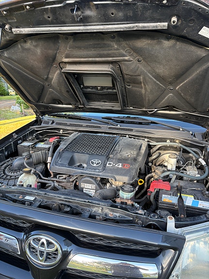 Toyota HiLux 14 of 14