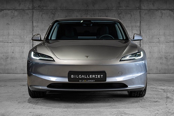 Tesla Model 3 3 of 30