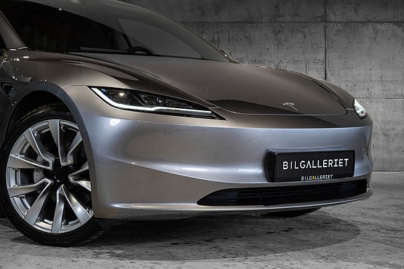 Tesla Model 3 2 of 30