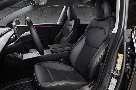 Tesla Model 3 14 of 30