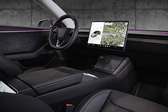 Tesla Model 3 21 of 30