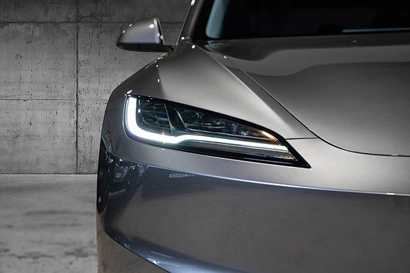 Tesla Model 3 4 of 30