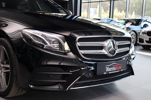 Mercedes-Benz E220 d 3 of 30