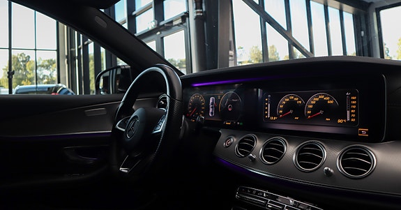 Mercedes-Benz E220 d 27 of 30