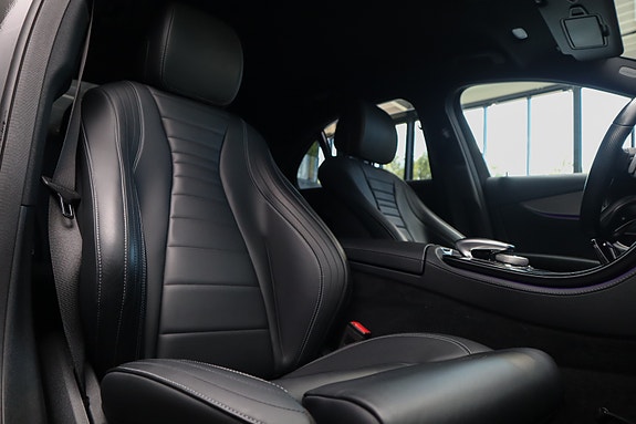 Mercedes-Benz E220 d 28 of 30