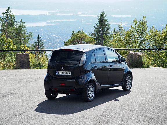 Citroen C-Zero 2 of 14