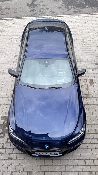 BMW i4 2 of 7