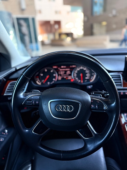 Audi A8 19 of 30