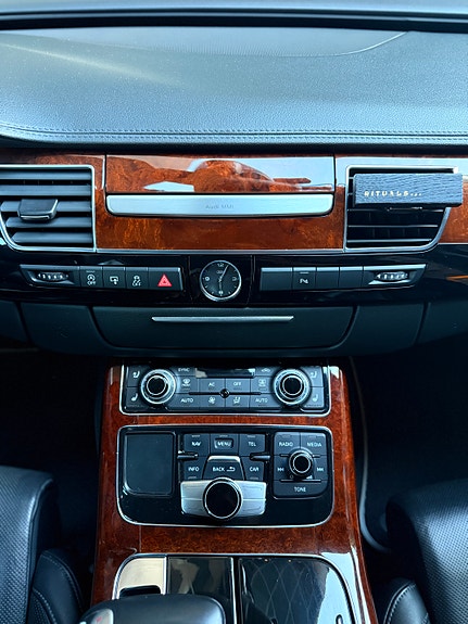Audi A8 21 of 30
