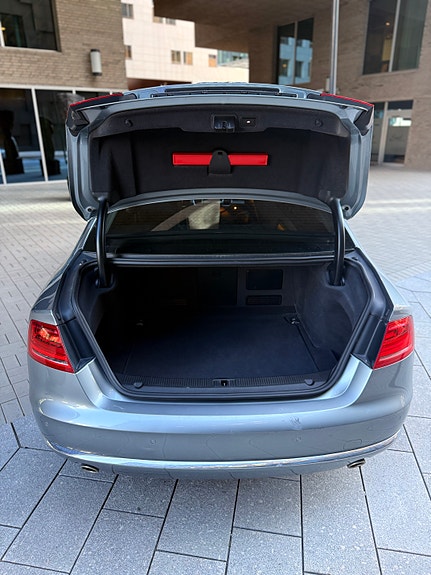 Audi A8 24 of 30