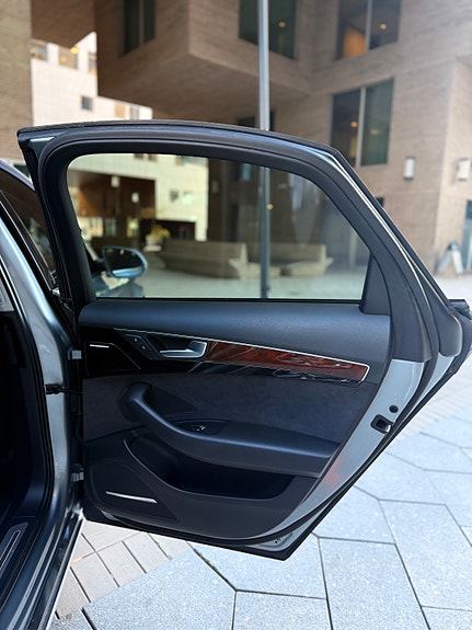 Audi A8 16 of 30