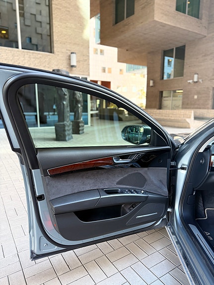 Audi A8 10 of 30
