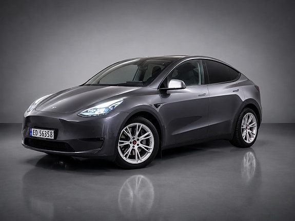 Tesla Model Y 2 of 10