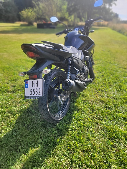 Yamaha YS 125 6 of 14