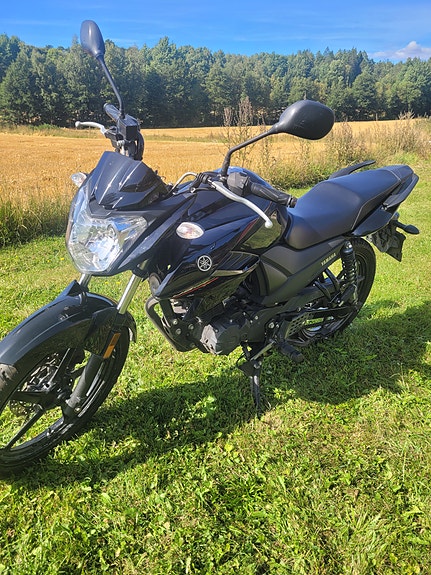 Yamaha YS 125 3 of 14