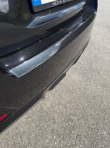 BMW i4 26 of 30