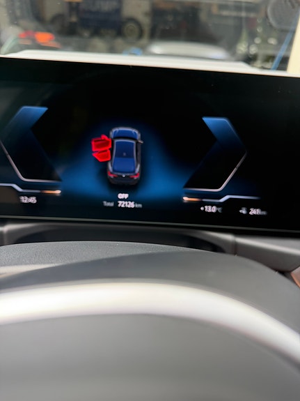 BMW i4 14 of 30