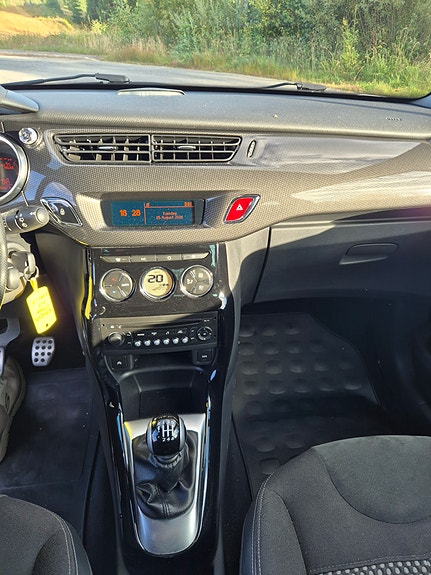 Citroen DS3 9 of 12