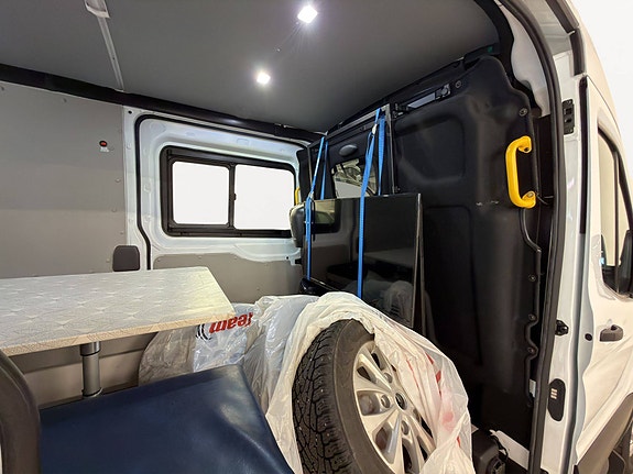 Ford Transit 30 of 30