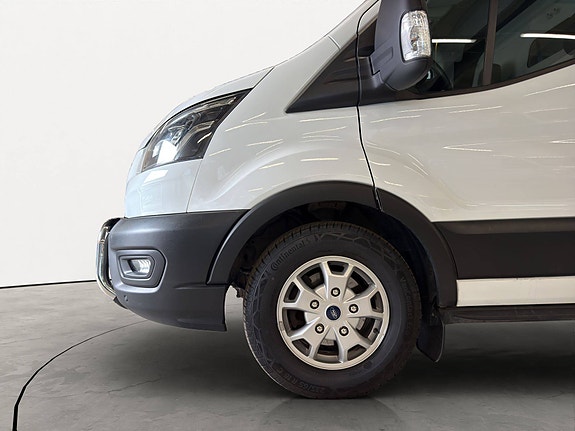 Ford Transit 12 of 30