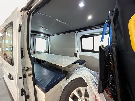 Ford Transit 28 of 30