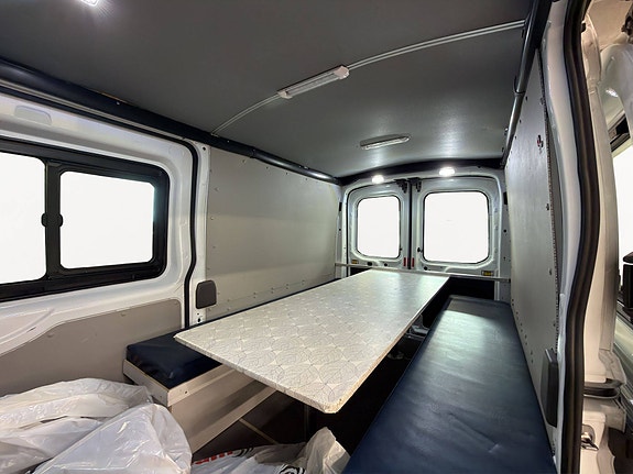 Ford Transit 29 of 30