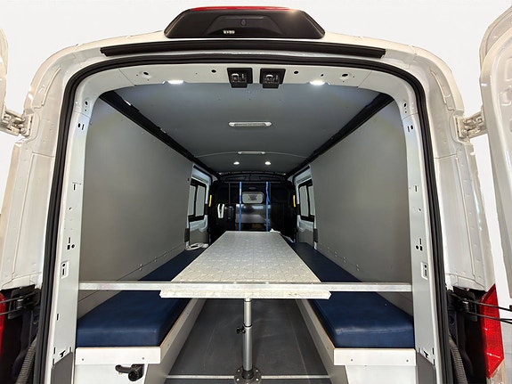 Ford Transit 13 of 30