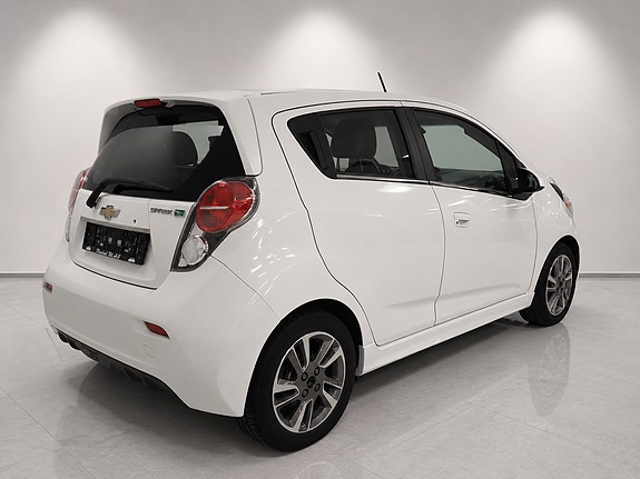 Chevrolet Spark 3 of 30