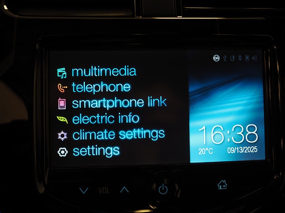Chevrolet Spark 21 of 30