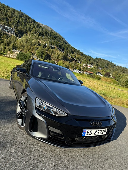Audi e-tron GT 4 of 30