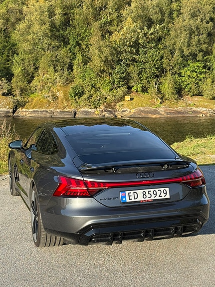 Audi e-tron GT 8 of 30