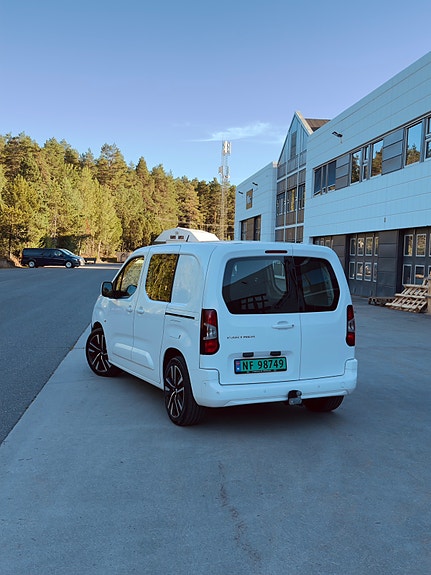 Peugeot Partner 2 of 17