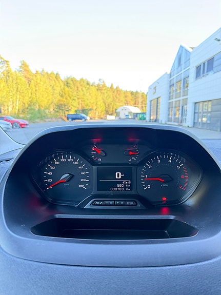 Peugeot Partner 13 of 17